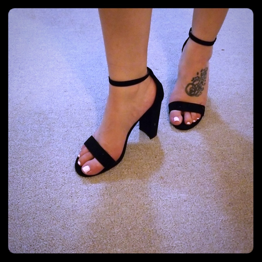 Black sandels heels